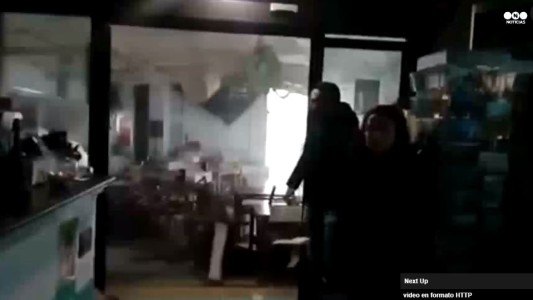 La furia del temporal: casi se vuela un restaurante