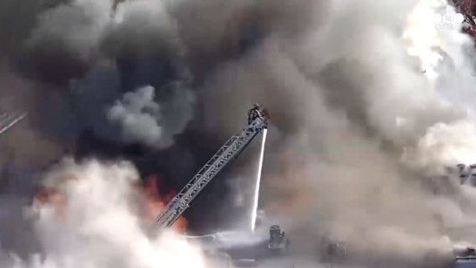 Impactantes imágenes del fuego descontrolado en Dallas