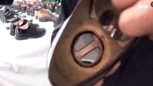 Insólito: fabrican zapatos con GPS