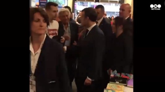 Macron fuera de agenda