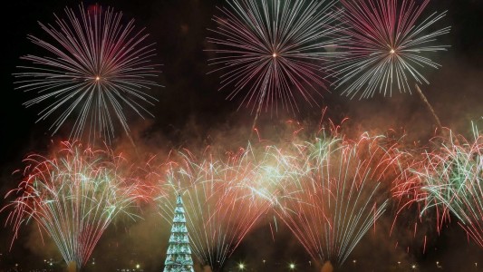 Río encendió o arbolito mais grande do mundo