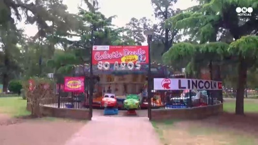 La calesita de Villa Devoto está de festejo, llegó a los 80!