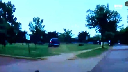 Impactante video de una persecución policial a toda velocidad