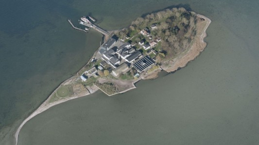 Dinamarca: acuerdo político para recluir en una isla a extranjeros que cometieron delitos