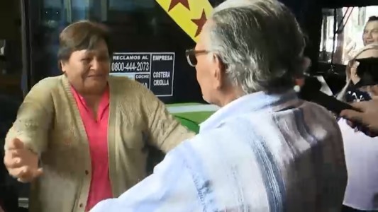 El abrazo que esperó 60 años: la reunión de dos hermanos