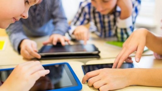 Estudio muestra el cambio del cerebro en los chicos por el uso intensivo de dispositivos