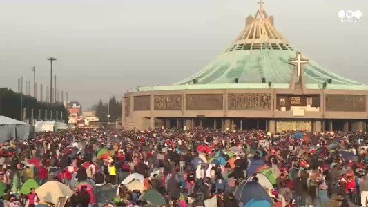 Peregrinos de todo el mundo llegan a México para visitar el santuario de la Virgen de Guadalupe