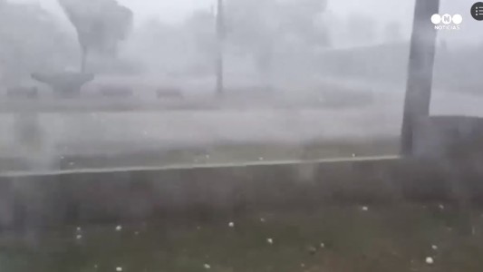 Tremendas imágenes de la tormenta de viento y granizo en Córdoba