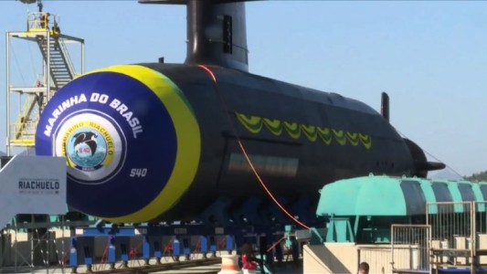 Brasil lanza un moderno submarino de vigilancia
