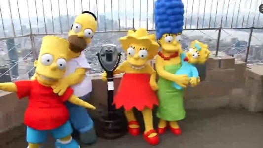 Los Simpsons cumplen 30 años y el Empire State lo festejó así
