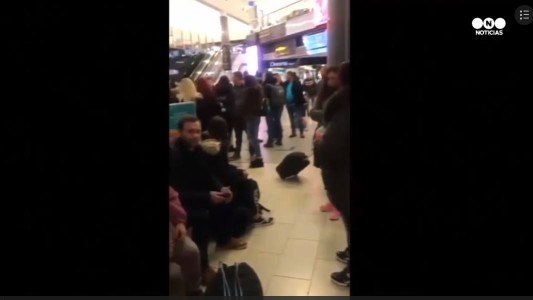 Cancelan todos los vuelos en Gatwick por la interferencia de varios drones