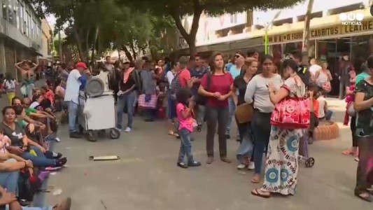 El drama de los venezolanos que buscan dinero para pasar las fiestas