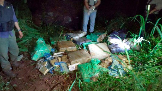 Misiones: encontraron 339 kilos de marihuana abandonados en el monte