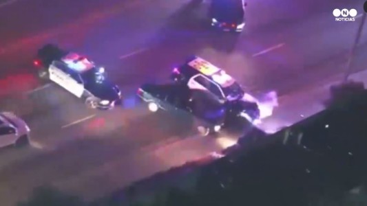 Huían de la policía, realizaron una maniobra y chocaron con un patrullero.