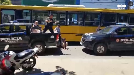 Golpes y piedrazos en un operativo por pirotecnia clandestina en Rosario