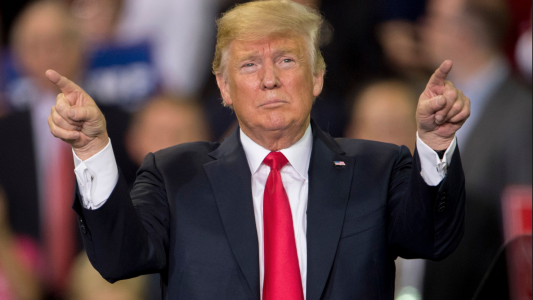 El video de Trump cantando "Despacito" que está rompiendo internet