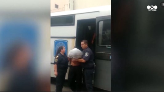 Así llegaban a los tribunales los 5 imputados por la violación en Miramar