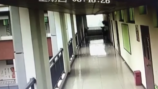 Terremoto en una escuela