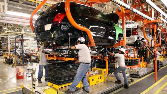 La industria cayó 13,3% en noviembre