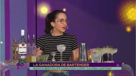 La "piba cantina" en Staff
