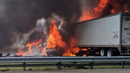 Siete muertos al chocar un camión y una camioneta que llevaba chicos a Disney