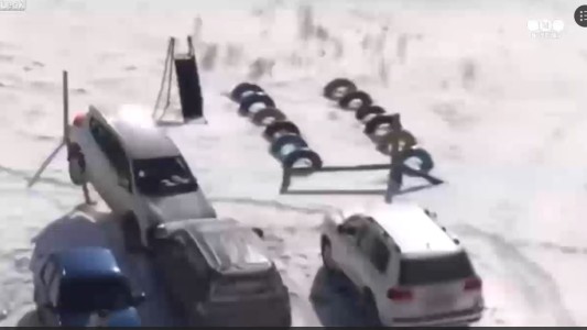 Violenta pelea en un estacionamiento en Rusia