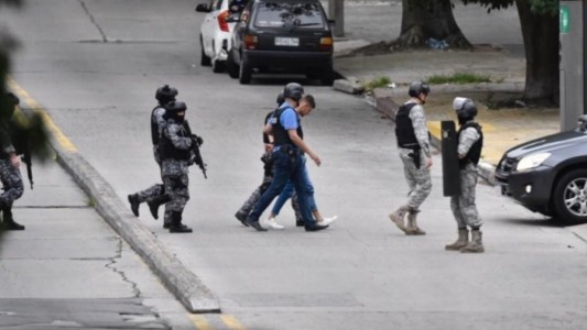 Se entregó el hombre que se había atrincherado en una peluquería