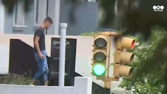 Así se entregaba el hombre que se atrincheró en una peluquería