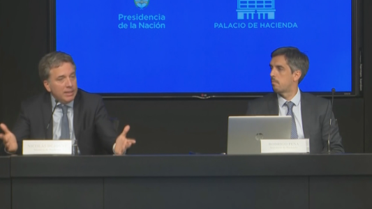 Dujovne: metas fiscales cumplidas y optimista por revisión del FMI