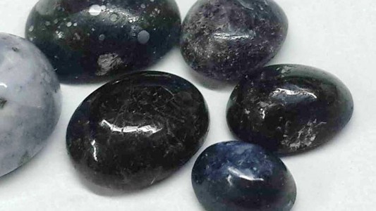 Hallaron en Israel un mineral extraterrestre desconocido hasta ahora