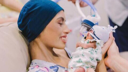 Australia: murió la madre que pospuso su tratamiento contra el cáncer hasta que naciera su hijo