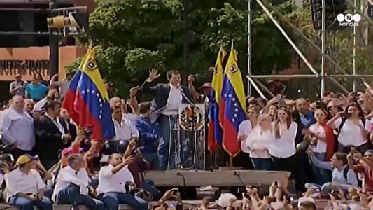 Así juró Guaidó como presidente de Venezuela