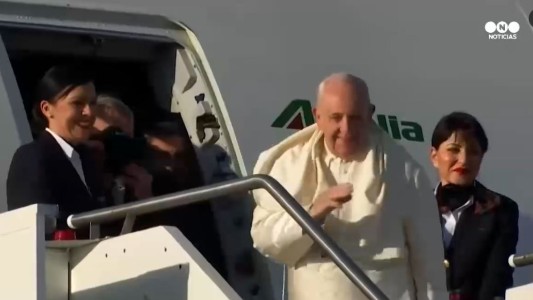 El Papa Francisco partió hacia Panamá