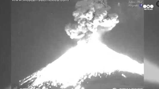 Impresionante erupción del Volcán Popocatépetl