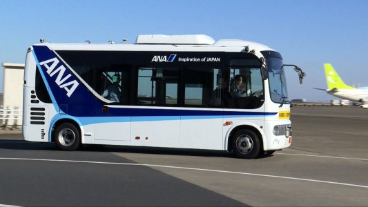Micros sin conductor en el aeropuerto de Tokio