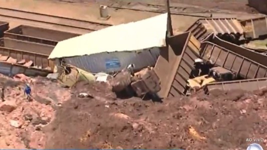 Bolsonaro envía tropas a la zona de la tragedia