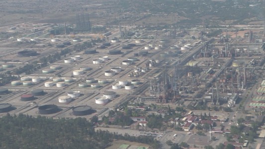 Ejército mexicano combate el robo de combustible desde el aire