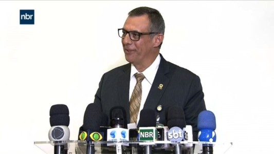 Bolsonaro complicado por un cuadro febril tras la operación