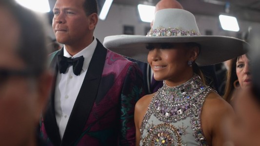 Las parejas que pisaron la alfombra roja de los Grammy 2019