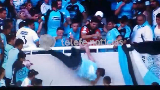 Comenzó el juicio a seis barras por un cruel asesinato a la vista de todos