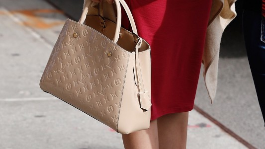 Quiere hacer una cartera con la piel de su pierna amputada