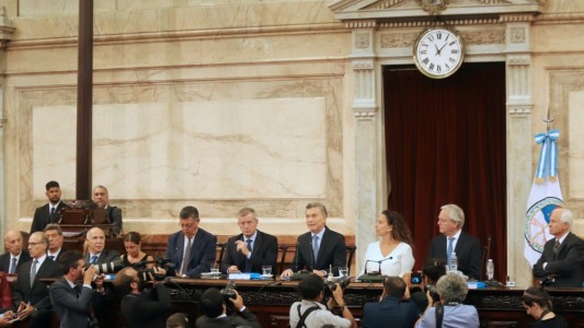 "Cómo puede ser que hayamos condecorado a Maduro": énfasis del Presidente en las relaciones internacionales