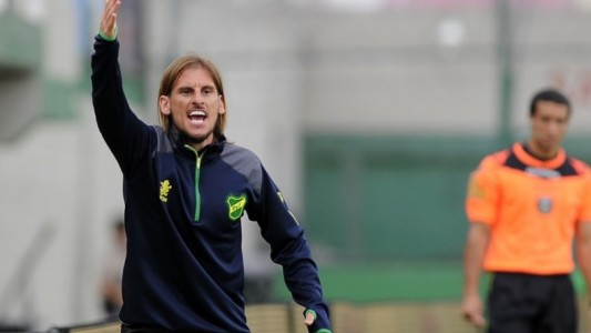 Defensa acecha: "No tenemos el plantel rico de Racing, pero tenemos un corazón enorme"