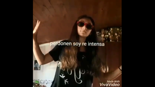 Se separó de su novio, hizo un video y se volvió viral en las redes