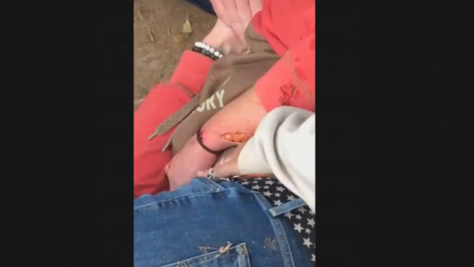 Una mujer casi muere por sacarse una selfie con un jaguar