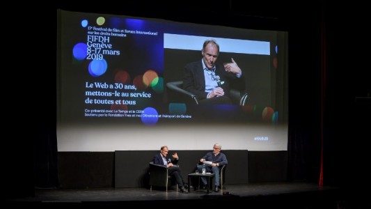 El inventor de la Web pide que los usuarios puedan controlar sus datos