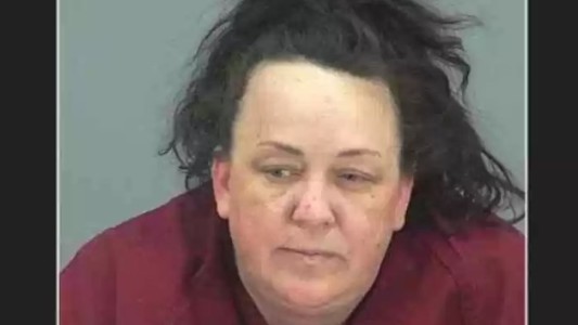 Detuvieron a una madre youtuber que torturaba a sus 7 hijos si actuaban mal en los videos