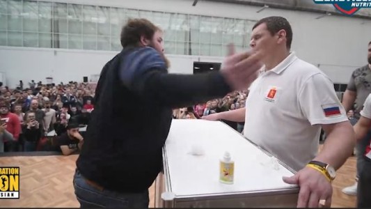 A los bifes: primer concurso de bofetadas del mundo