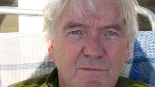 El padre que recibió en su familia al asesino de su hija: escribieron un libro juntos