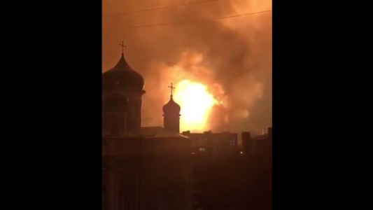 Impresionante explosión de una estación de servicio